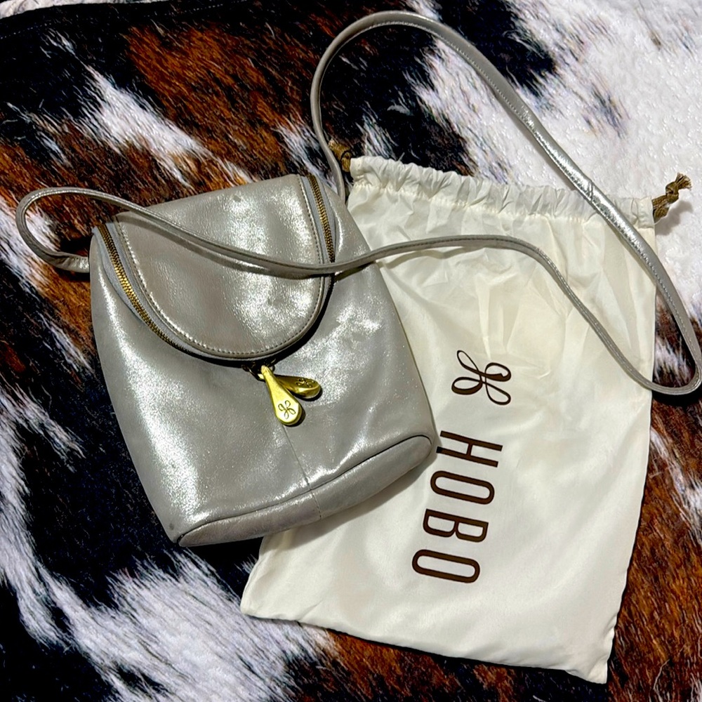HOBO fern crossbody in shimmer